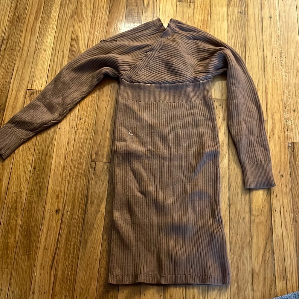 Knitted dress brown a lot of stench size L